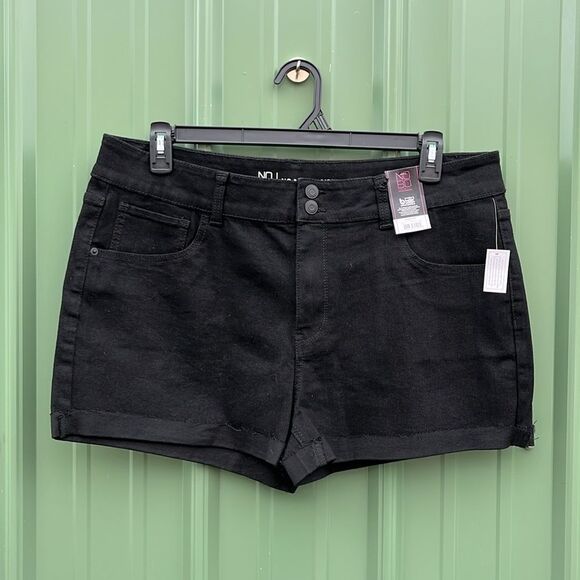 Women’s Black Denim Midrise Double Button Shorts Size 19 - Picture 1 of 7